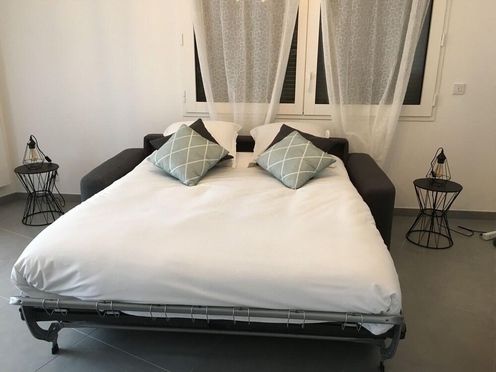 Relax In Apartment Анси Екстериор снимка