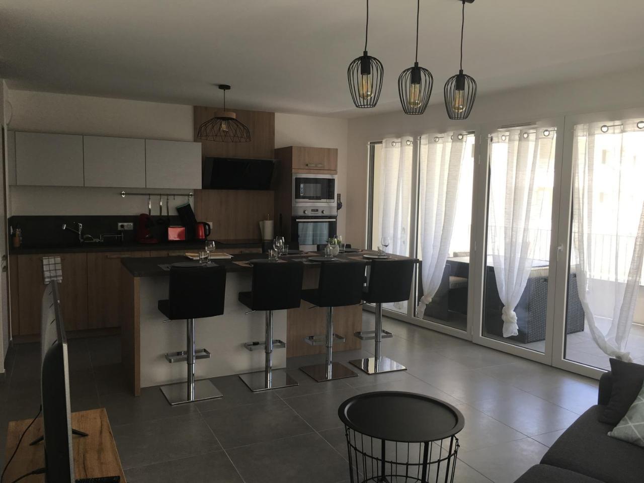 Relax In Apartment Анси Екстериор снимка